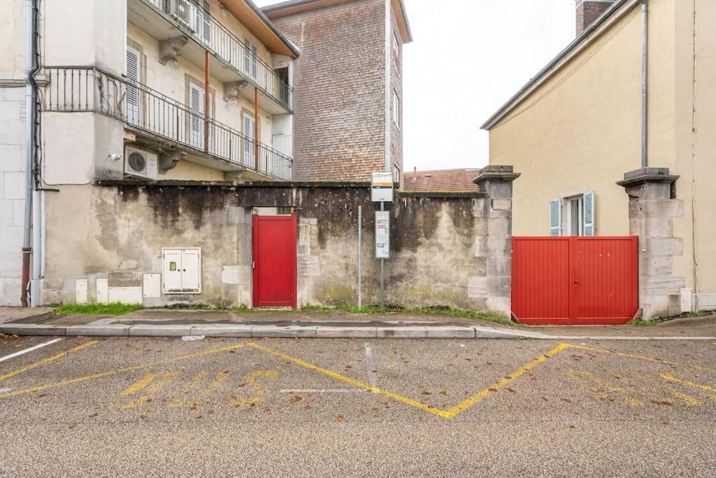 Superbe Appartement Avec Parking Gratuit Lons-le-Saunier Eksteriør billede