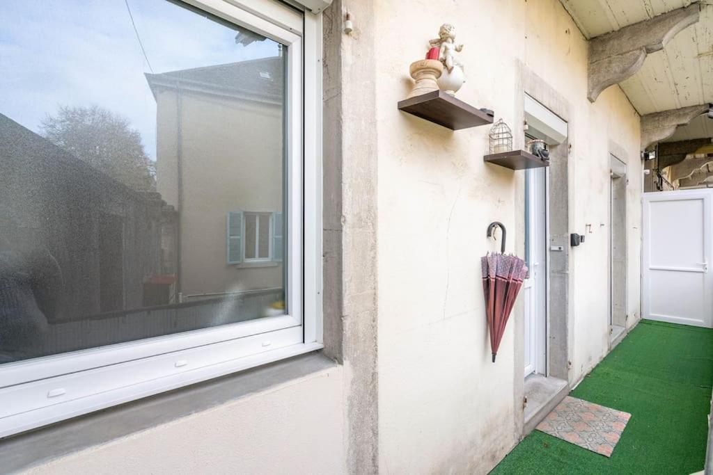 Superbe Appartement Avec Parking Gratuit Lons-le-Saunier Eksteriør billede