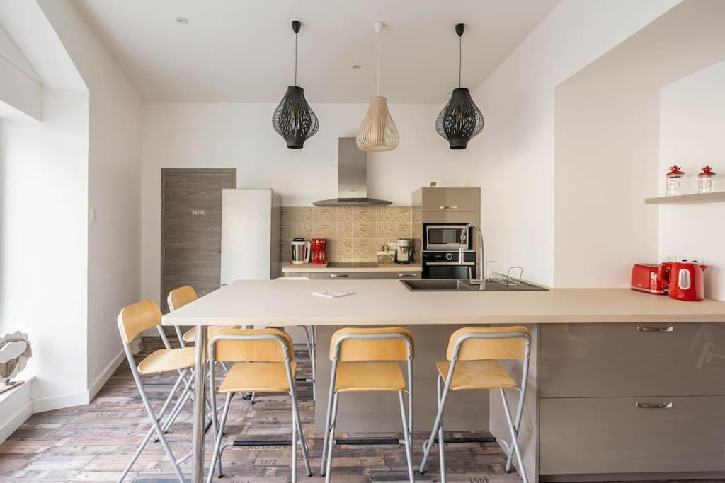 Superbe Appartement Avec Parking Gratuit Lons-le-Saunier Eksteriør billede