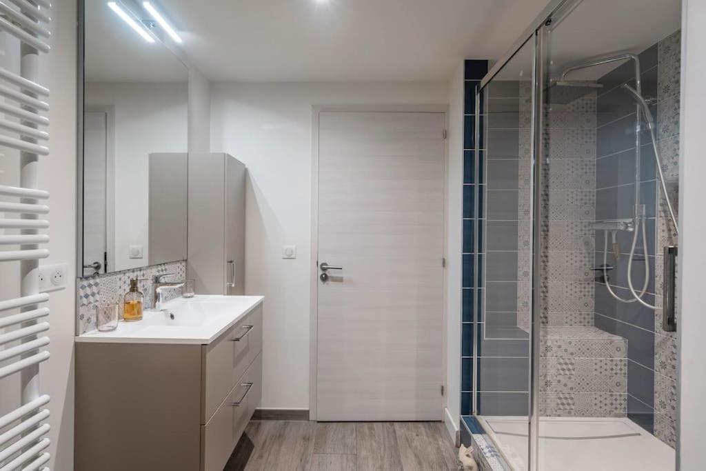 Superbe Appartement Avec Parking Gratuit Lons-le-Saunier Eksteriør billede